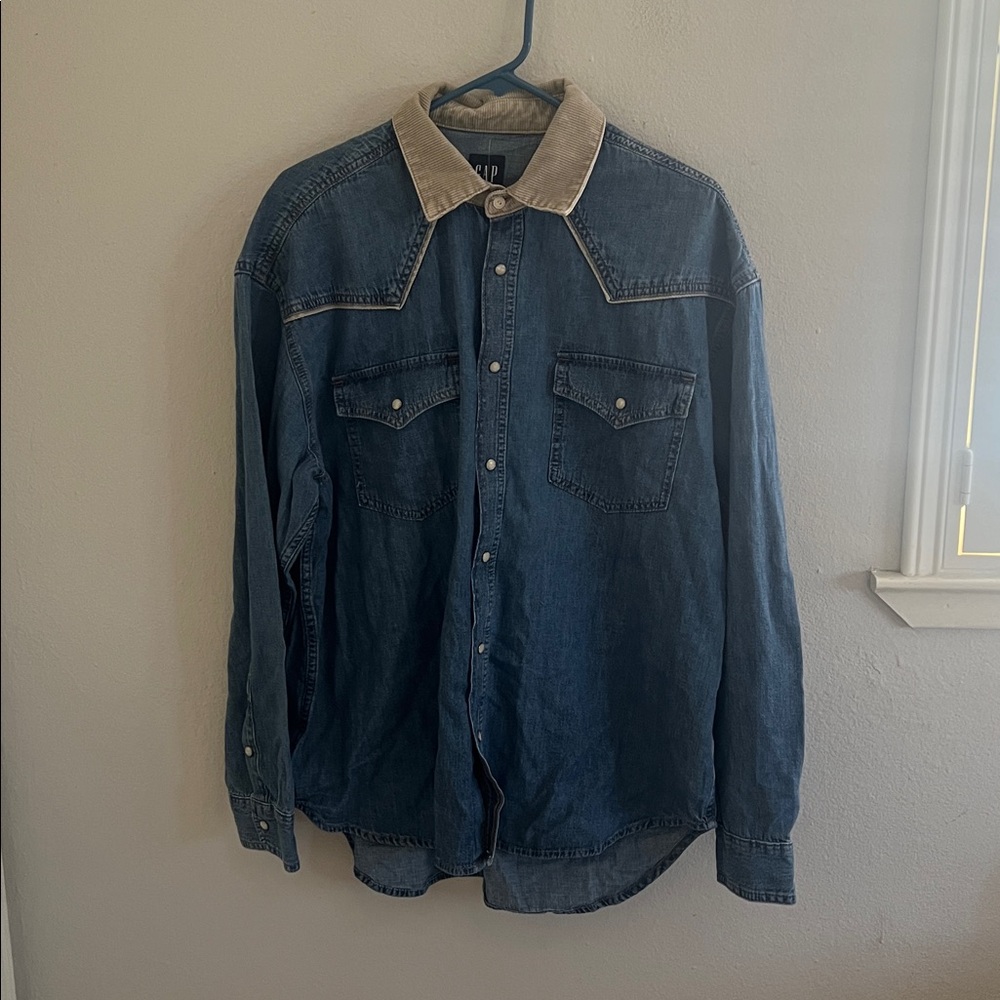 NWT GAP Western Button Down with Corduroy Trim size M